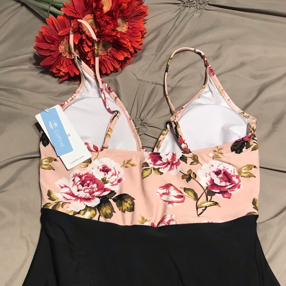 *LAST ONE*CUPSHE One piece bathing suit. New! - Picture 8 of 8